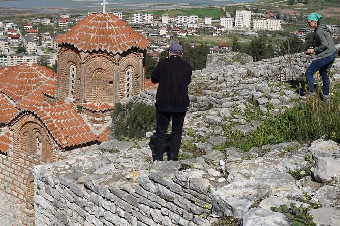Ancients and Ottomans - Apollonia and Berat - What the guide adds to the drive