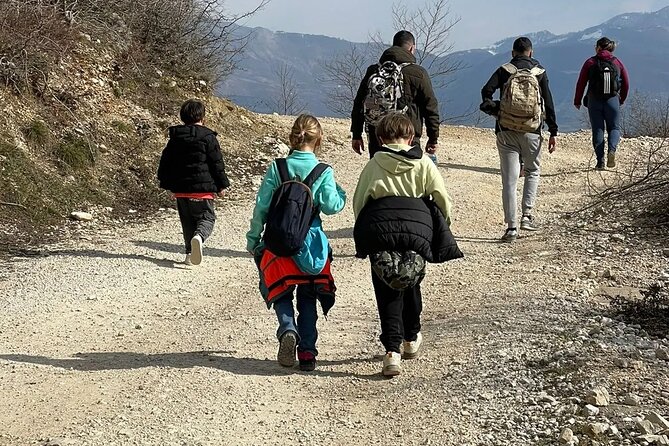 Bovilla lake Hiking Experience - Private groups, guide quality, and the service question