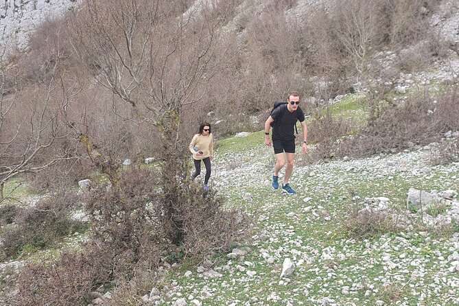 Bovilla lake Hiking Experience - The best view comes with the coffee break
