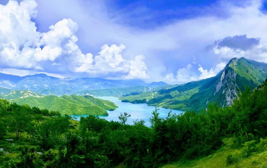 Bovilla Lake & Mount Gamti: Half-Day Hiking Trip from Tirana - First views at Lake Bovilla