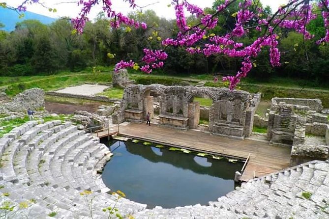 Butrint, Ksamil, Blue Eye, Lekuresi Castle. All-in-one daytrip. - A full southern Albania circuit from Saranda