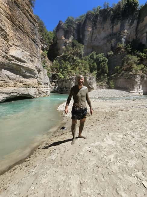 Canyon Hiking Tour Berat - Guides Naku and Soni set the tone