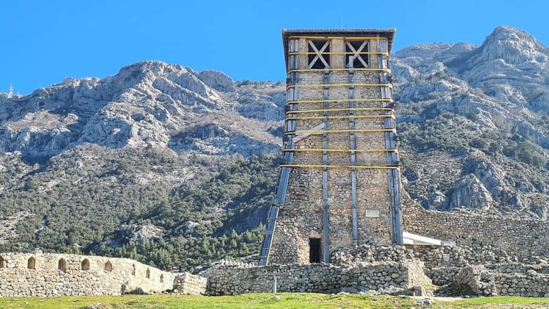 Durres/Golem: Kruja Castle & Bazaar with Traditional Lunch - Lunch is useful, but it is not included