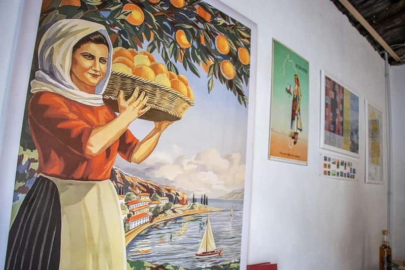 Durrës: Peeping Tourist Exhibition Ticket - What the guided visit covers