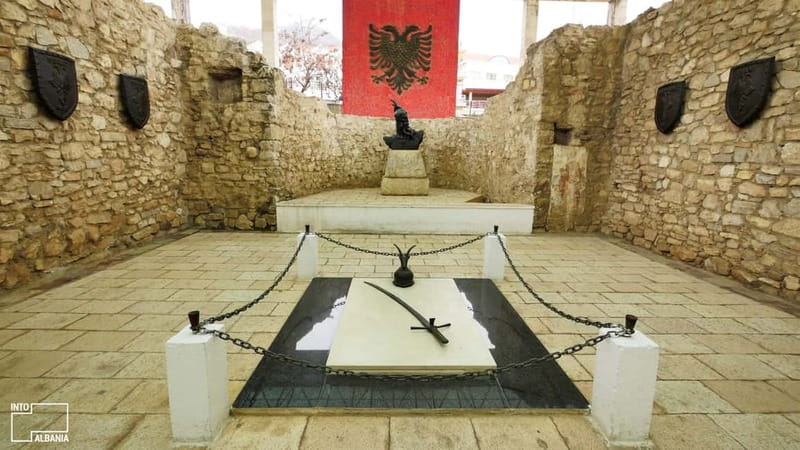 Fom Tirana: Day tour of Shkodra and Lezha (Scutari & Lisus) - Lezha and the memory of Skanderbeg