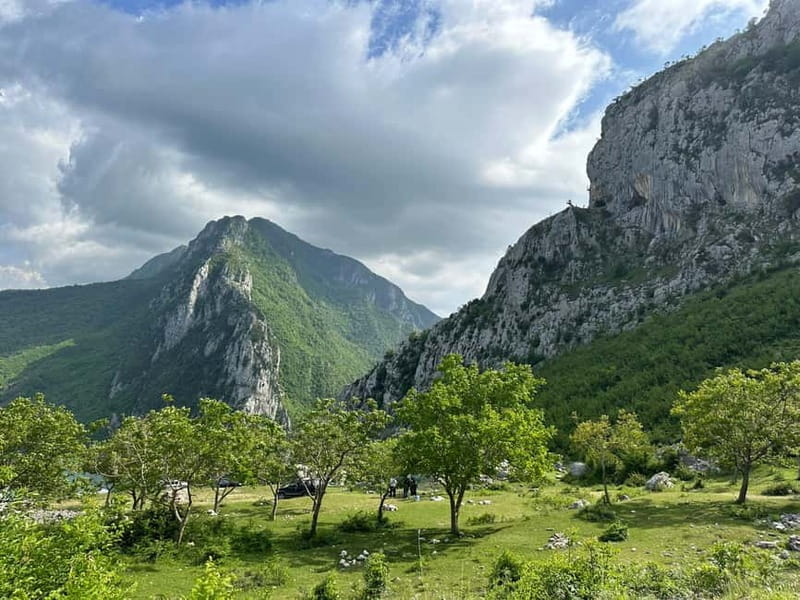 From Durres/Golem: Bovilla lake &Gamti Mountain Private tour - The view over turquoise Bovilla Lake