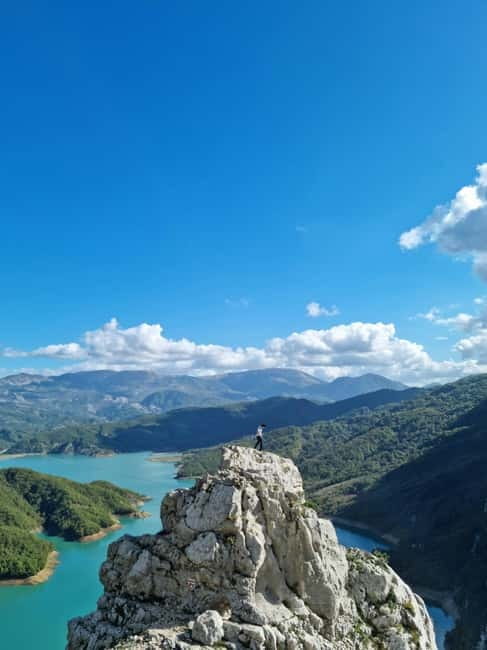From Tirana: Bovilla Lake & Gamti Mountain Hiking Tour - The drive to Bovilla Canyon and the 15-minute photo stop