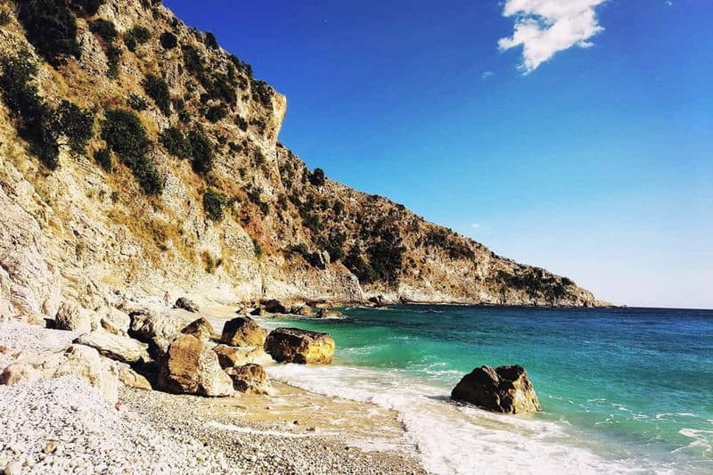 From Tirana/Durres: Riviera, Ksamil, Saranda & Blue Eye Tour - Who will enjoy this most