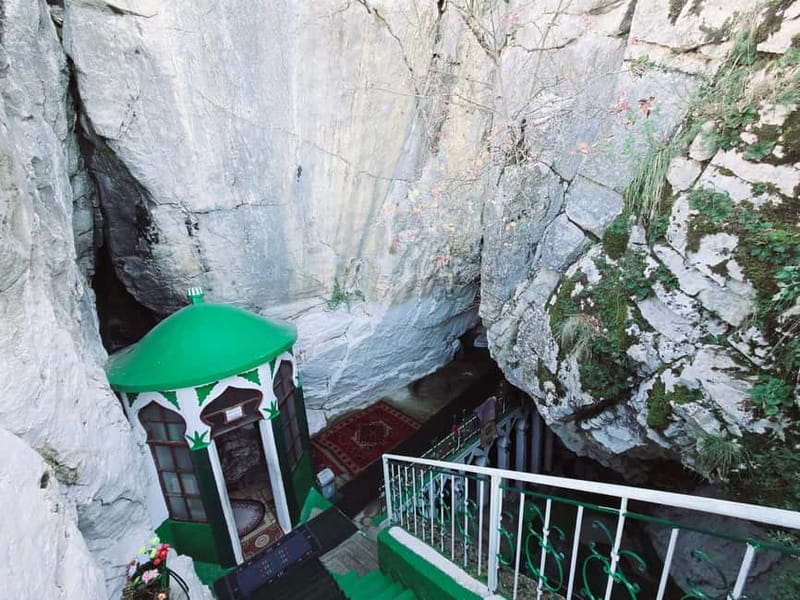 From Tirana/Golem/Durres: Kruja, Bazaar, Sari Salltik Tour - The Old Bazaar: shopping with time to wander