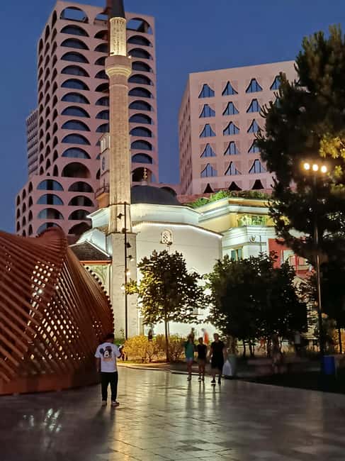 Guided tour in Tirana - discoveries, history, culture (in FRENCH) - The communist checkpoint and the story of surveillance