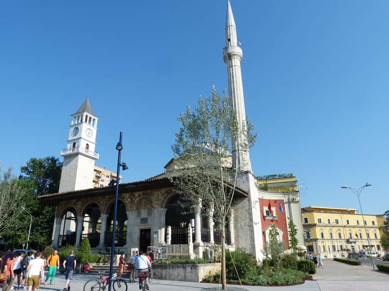 GUIDED TOUR OF TIRANA AND BUNK'ART VISIT - Key points at a glance