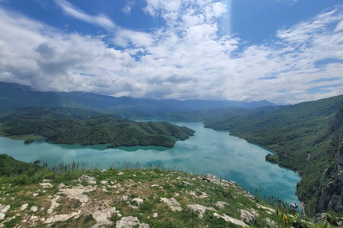 Hey Albania: Bovilla Afternoon Tour – Nature & Lake - Climbing Gamti Mountain for the main view