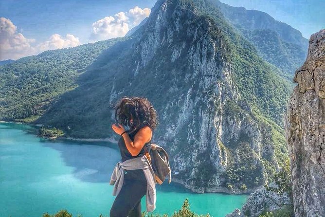 Hike Gamti Mountain with Bovilla lake view & canyon- From Tirana - The 40-minute climb up Gamti Mountain