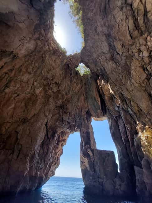 Himare: Exciting Boat Tour from Himare to Gramma Bay - Aquarium Beach and Marble Beach
