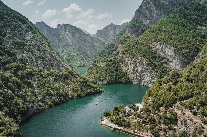Komani Lake and Shala River Tour - Arriving at Shala River and Blini Park