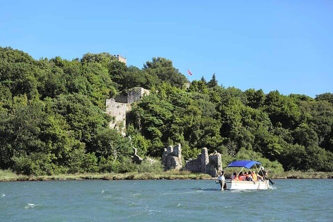 Ksamil: Mussel Sailing Tour with Food and Drink in Albania - Who will enjoy this most?