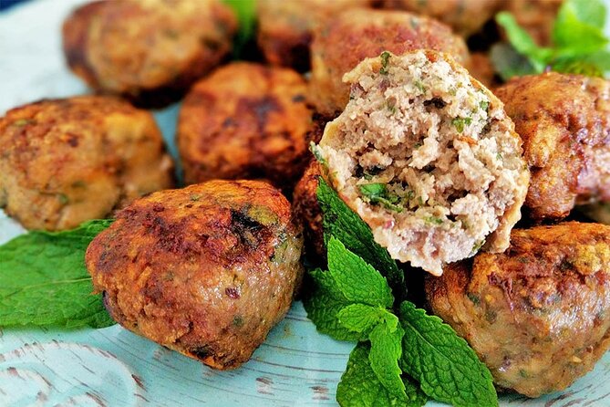 Local food experience & walking tour of Tirana - The guides make the difference