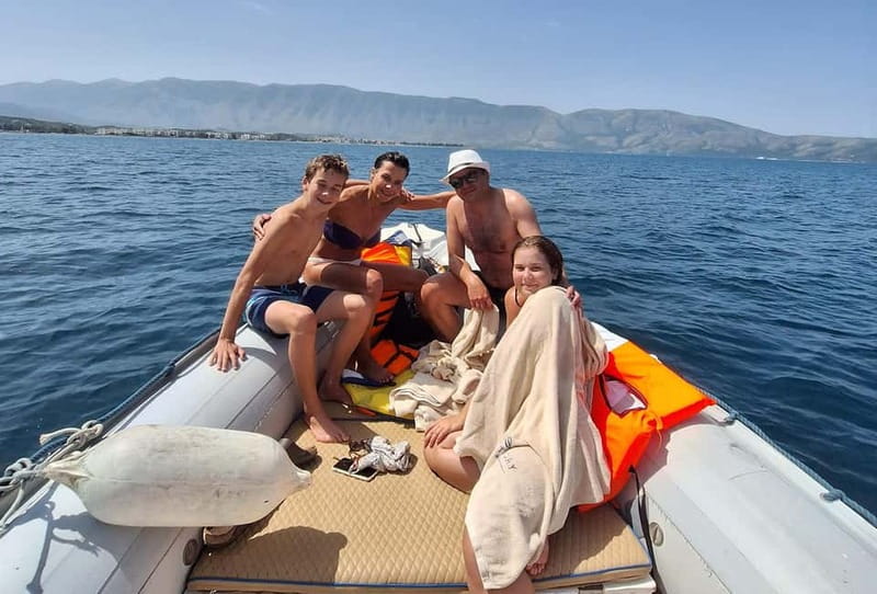 Panorama Boat Trip - A Two-Hour Rhythm of Cruising, Photos, and Swimming