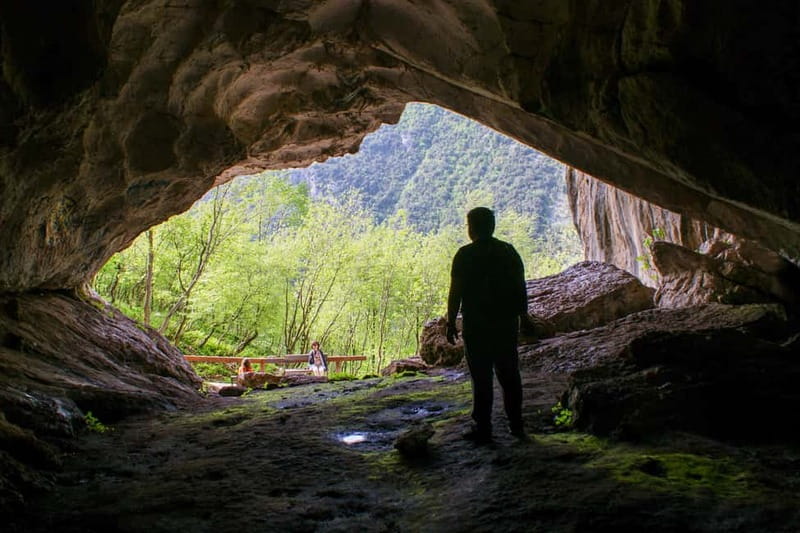 "Pëllumbas Cave, Erzeni Canyon & Petrelë Fortress Excursion" - A local lunch break in Pëllumbas