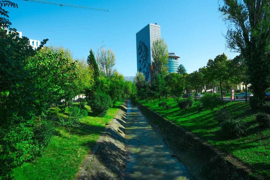 Personal photographer in Tirana (book a day in advance!) - Why a Tirana photo walk works so well