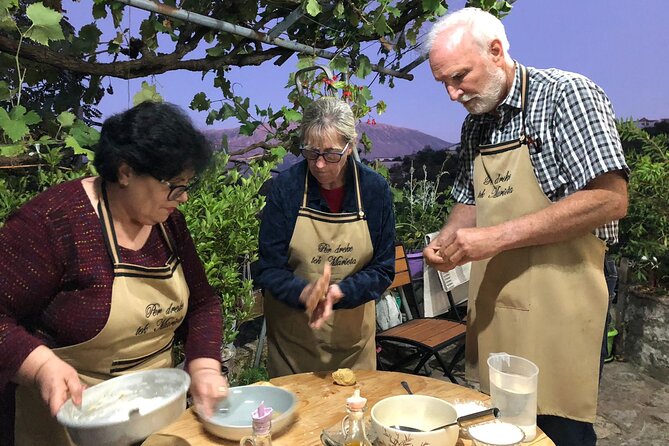 Prepare Osa with Teta Marjeta - A relaxed class, not a rushed demonstration