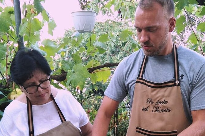 Prepare Osa with Teta Marjeta - Osa, qifqi, and hasude on one menu