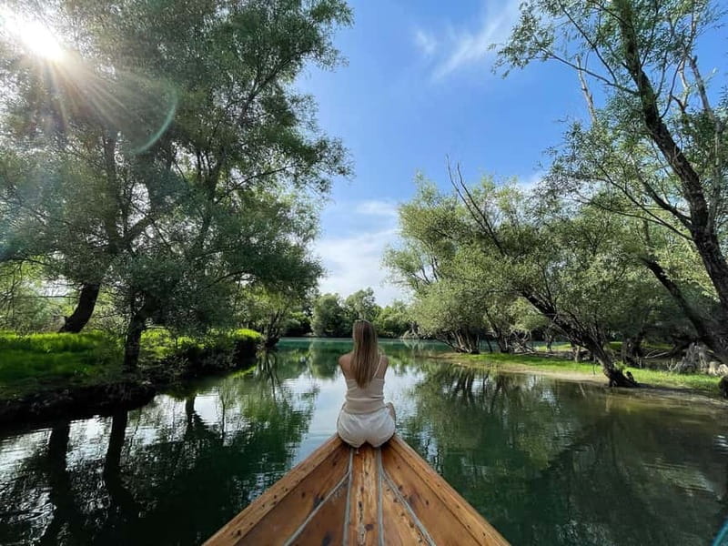 Private Skadar lake tour with guide, snacks and drinks - Snacks, drinks, and the private-boat advantage