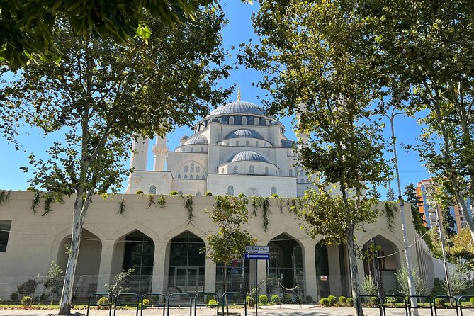 Quick Tour of Tirana - Mother Teresa Square and the boulevard connect the sights