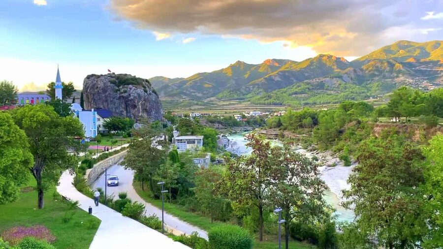 RED LINE: VIP daily tour with SUV: Vlore-Gjirokaster-Permet - Key points to know before booking