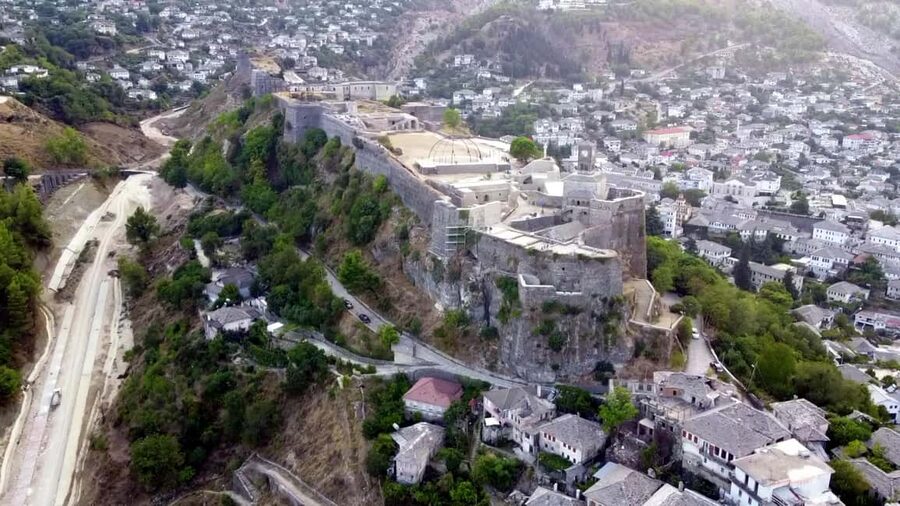 RED LINE: VIP daily tour with SUV: Vlore-Gjirokaster-Permet - Përmet, the City of Roses