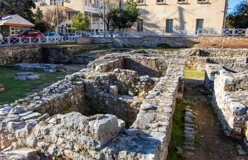 Saranda: 2.5-hour walking tour around the city - Inside the Archaeological Museum