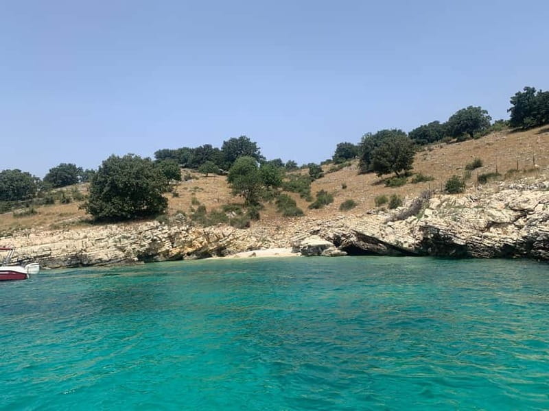 Saranda:Boat Tour to Kroreza with snorkelling,&umbrellas - Rojdhes Bay and the ride home