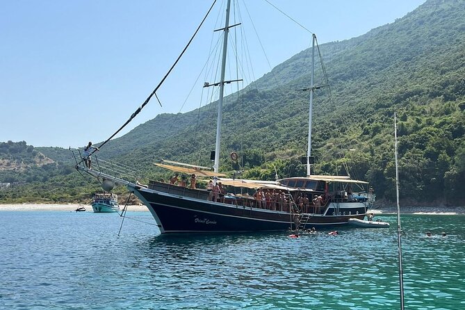 Saranda Prince Ennio-Daily Yacht Tour - What the crew and group format are like