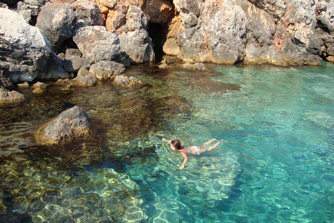 Saranda: Riviera Secrets, Cruise to Krorez and Turquoise Bays - Pllakoto’s smooth white rock slabs