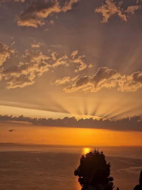 Sarande: Blue Eye Spring and Lekursi Castle Sunset Tour - From the spring to Lekursi Castle
