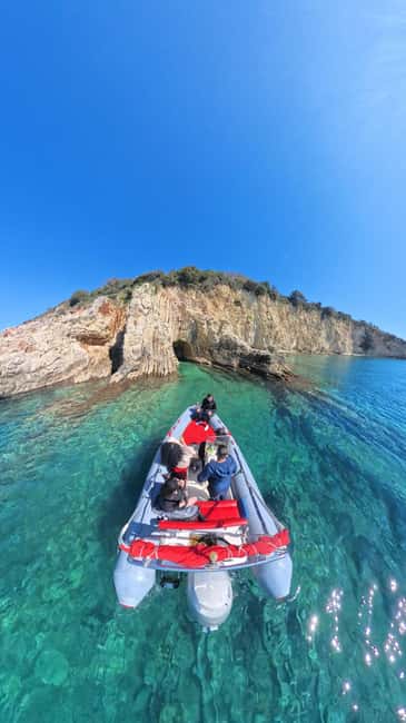 Sarandë: Boat Tour to Kroreza with Snorkel and free Umbrella - The first look at Shpella e Milotit