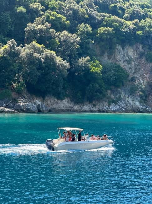 Sarandë: Ionian Coast Hidden Beaches and Caves Boat Tour - Plazhi i Ushtarit, a short first beach stop