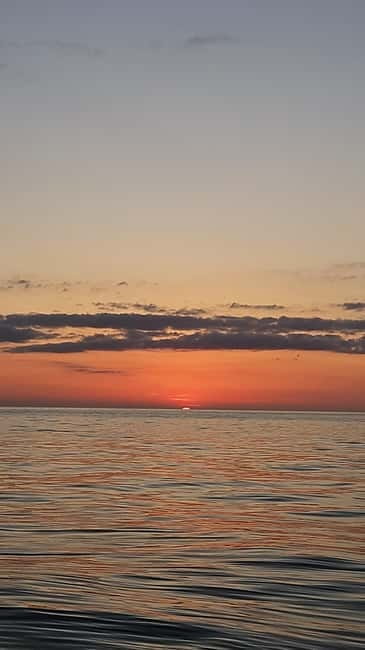 Sarandë: Sunset boat tour with local wine - Who will enjoy this boat tour most