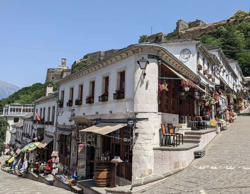 Sarandë: Tour Gjirokaster,Blue Eye & Lekursi Castle - The day at a glance