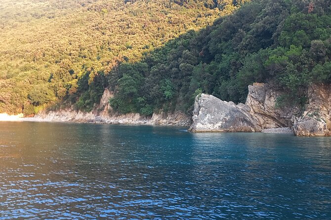 Sarandë Velvet Horizons: A Dreamlike Sunset Cruise - How this compares with a regular beach evening