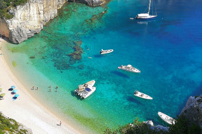 Small Group Speedboat Adventure Trip to Grama Bay - Dafina Bay brings a quieter swim stop