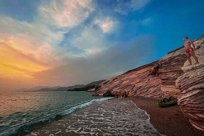 Sunset kayak/Sup tour - Lukova caves and Secret beaches - The First 30 Minutes Along Lukova’s White-Stone Coast