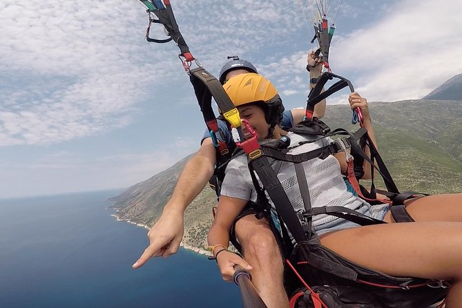 Tandem Paraglading Logara Drimades/Palase Albania - Who will enjoy this most