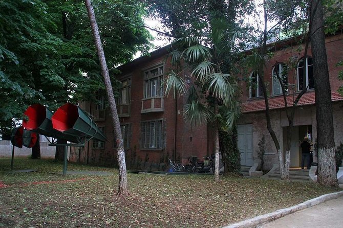 Tirana by locals - Blloku, from restricted district to social center