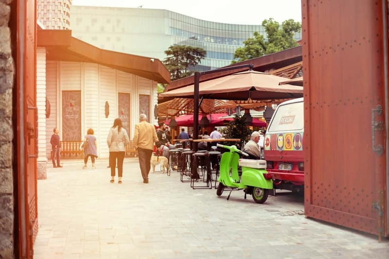 Tirana: Guided Walking Tour Breakfast & Lunch Included - Timing, guides, and what the day feels like