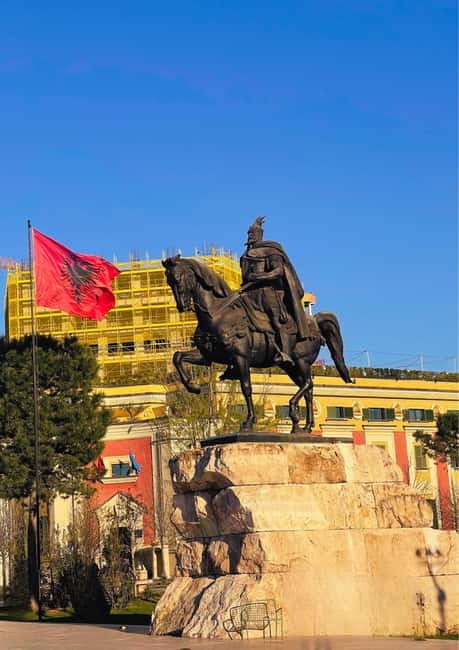 Tirana Highlights: A Walking Tour with a Local Guide - What the guides add to the route
