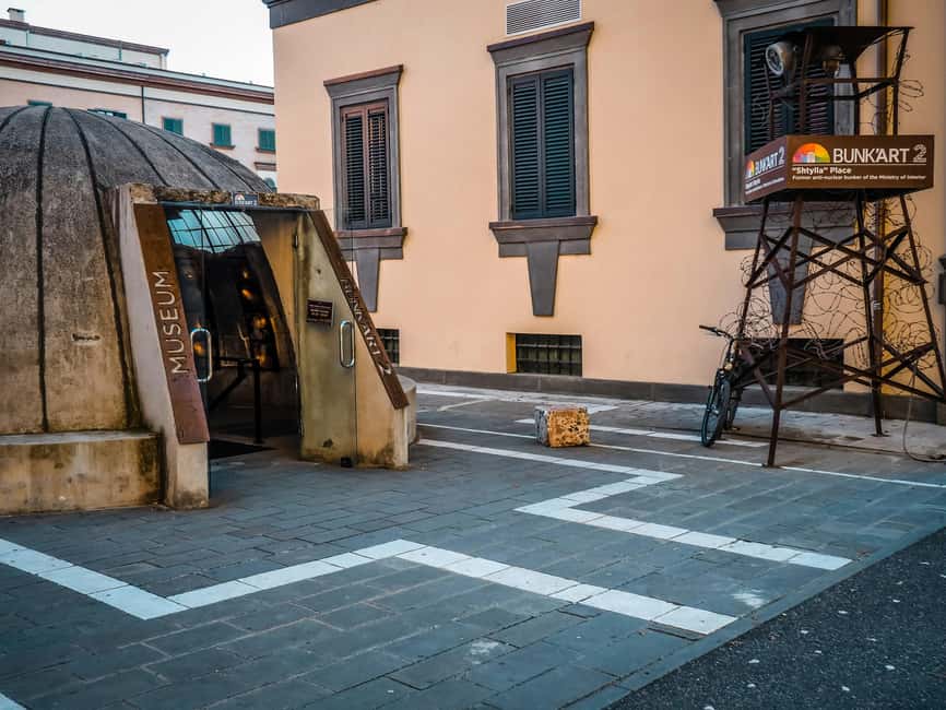 Tirana’s Communist Past; Small Group Walking Tour - Postblloku: a sharp introduction to repression