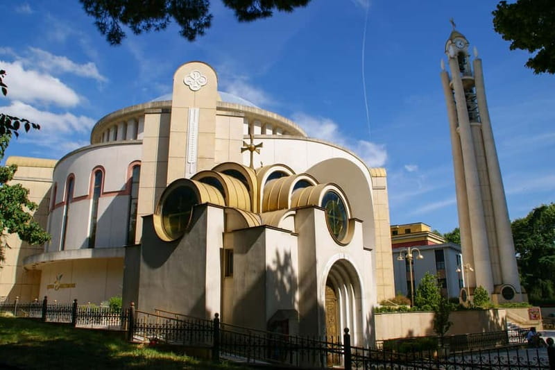 "Tirana to Albania: Tracing a Historical Path Tour" - Why this Tirana walking route works