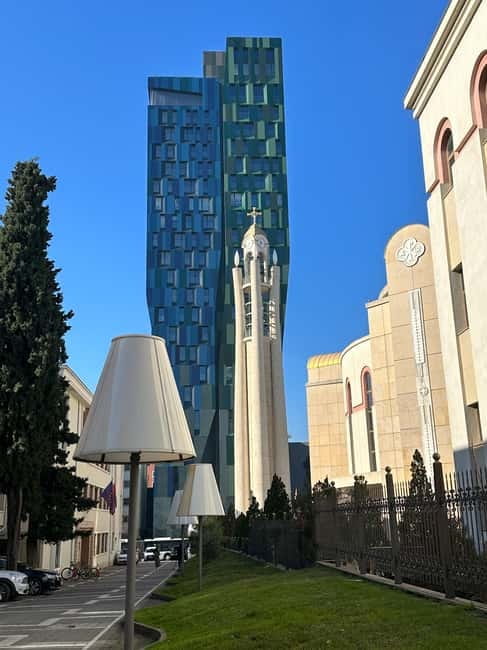 Tirana: Walking Tour through Attractions of Historic Center - Et’hem Bej Mosque and BUNK’ART 2