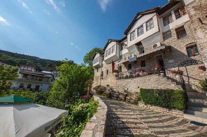 Tour Gjirokaster,Blue Eye & Lekursi Castle - The road to the Blue Eye takes patience